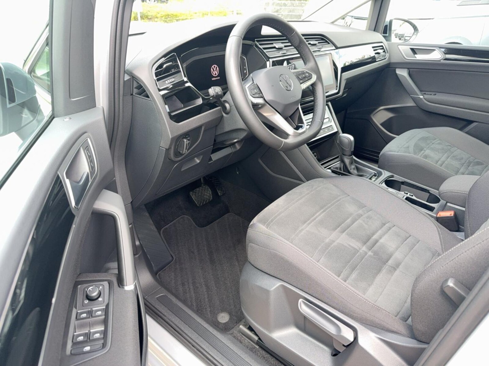 Volkswagen Touran – Bild 21