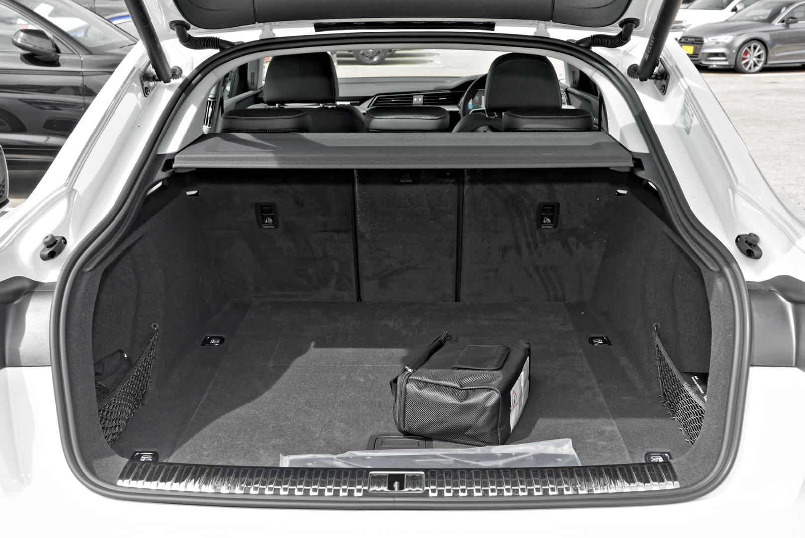 Image about Audi Q8 Sportback e-tron 55 e-tron quattro S line 300,00 kW