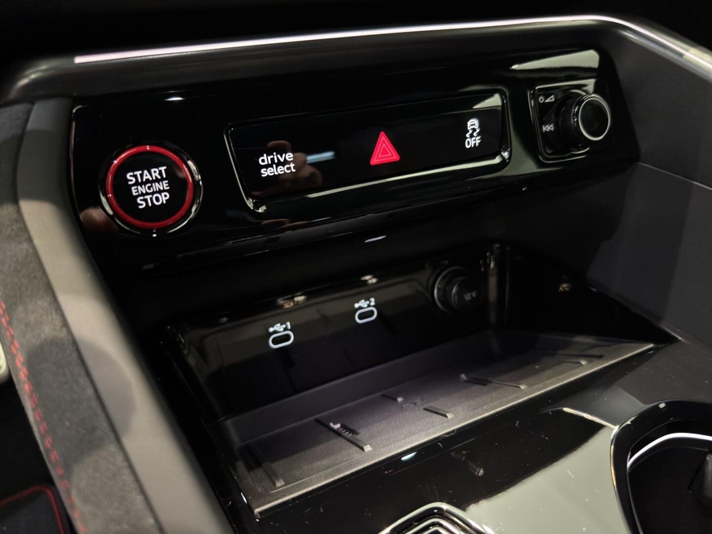 Bild über Audi Q5 SUV TDI quattro 150 kW S tronic - für weitere Informationen kontaktieren Sie den Audi Partner