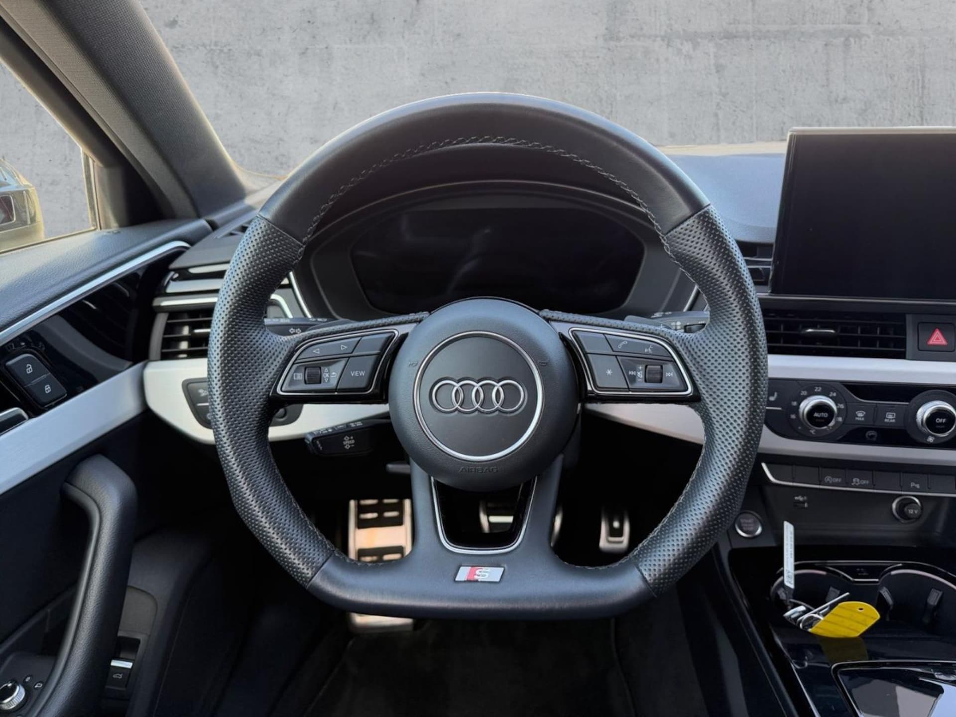 Audi A4 Avant S line