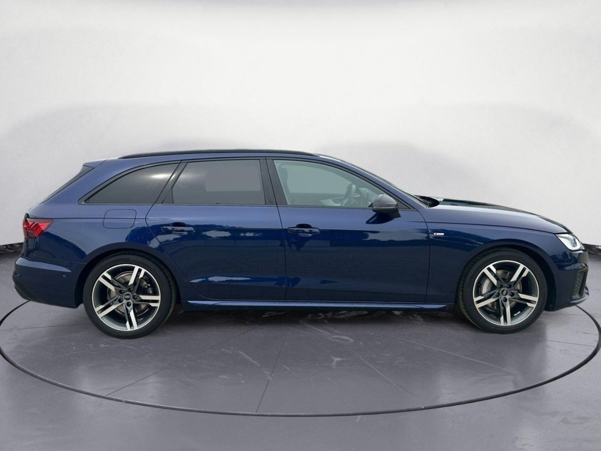 Audi A4 Avant S line