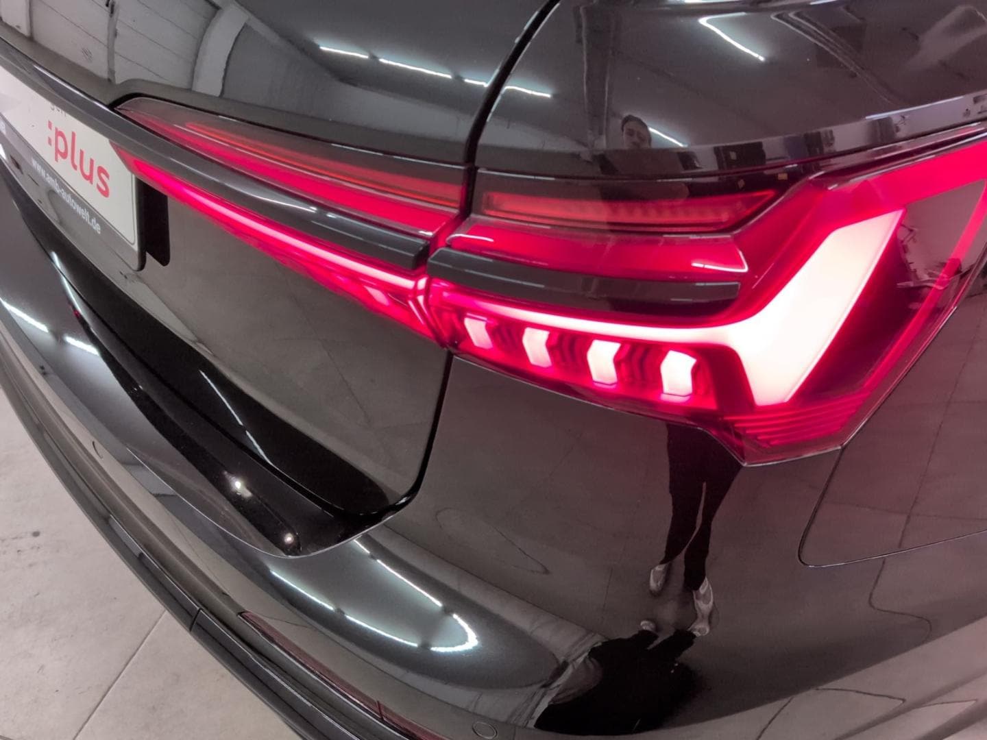 Bild über Audi S6 Avant TDI quattro tiptronic - für weitere Informationen kontaktieren Sie den Audi Partner