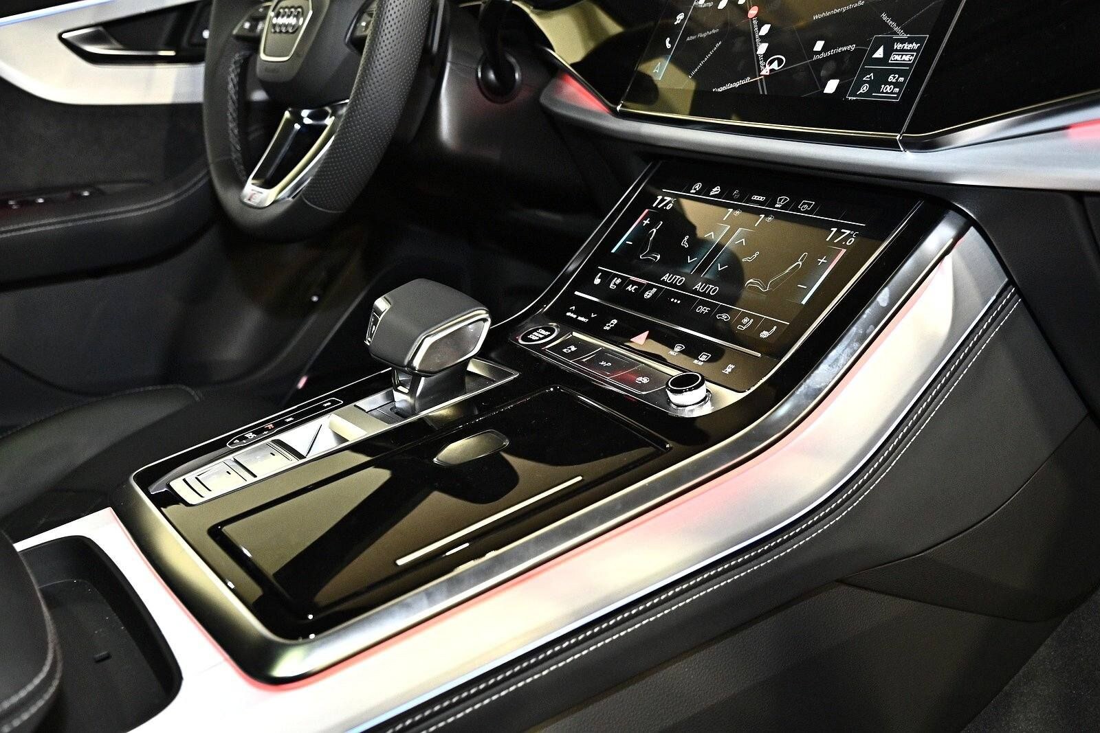 Image about Audi Q7 SUV S line 50 TDI quattro tiptronic