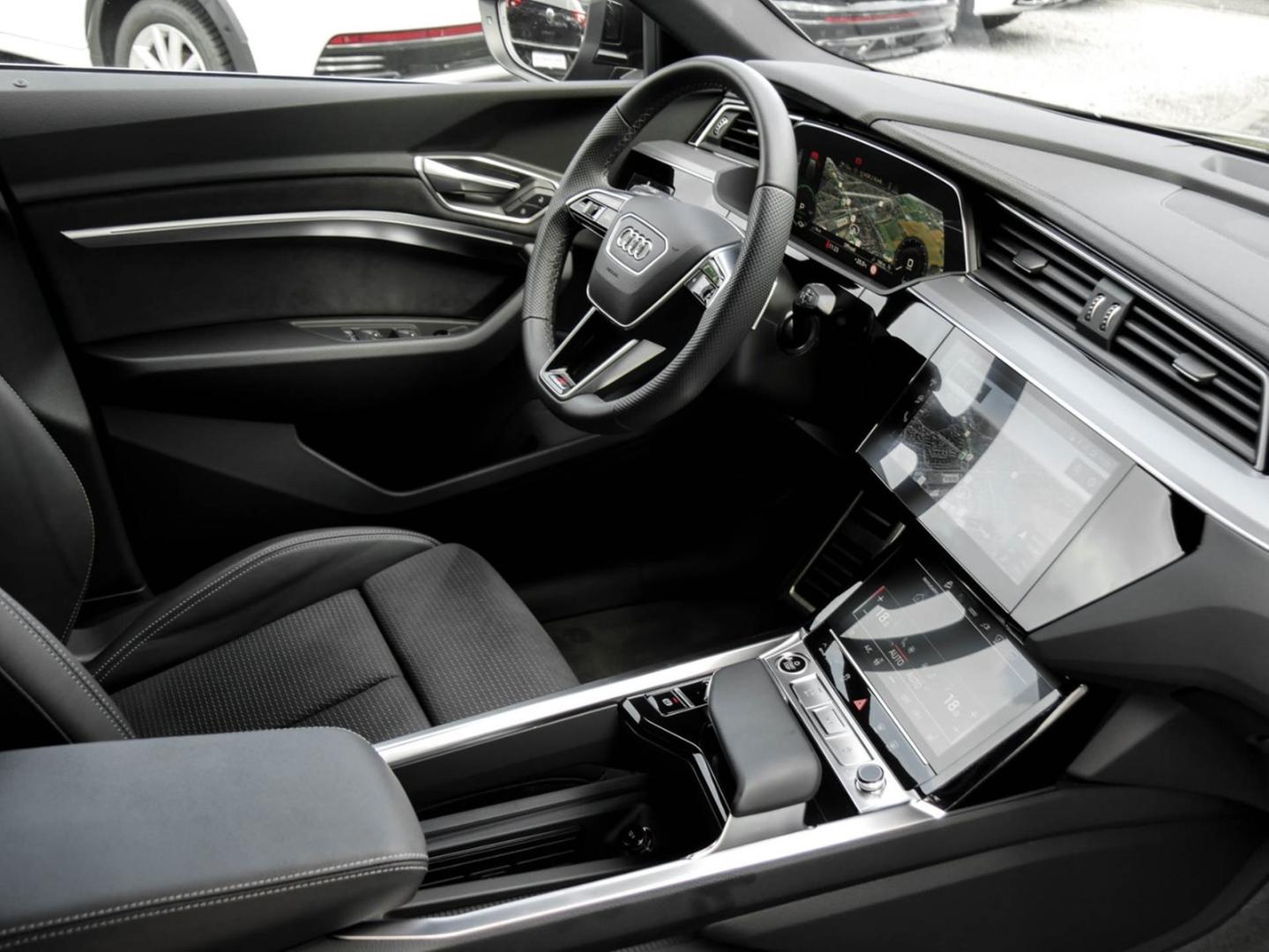 Image about Audi Q8 Sportback e-tron advanced 55 e-tron quattro