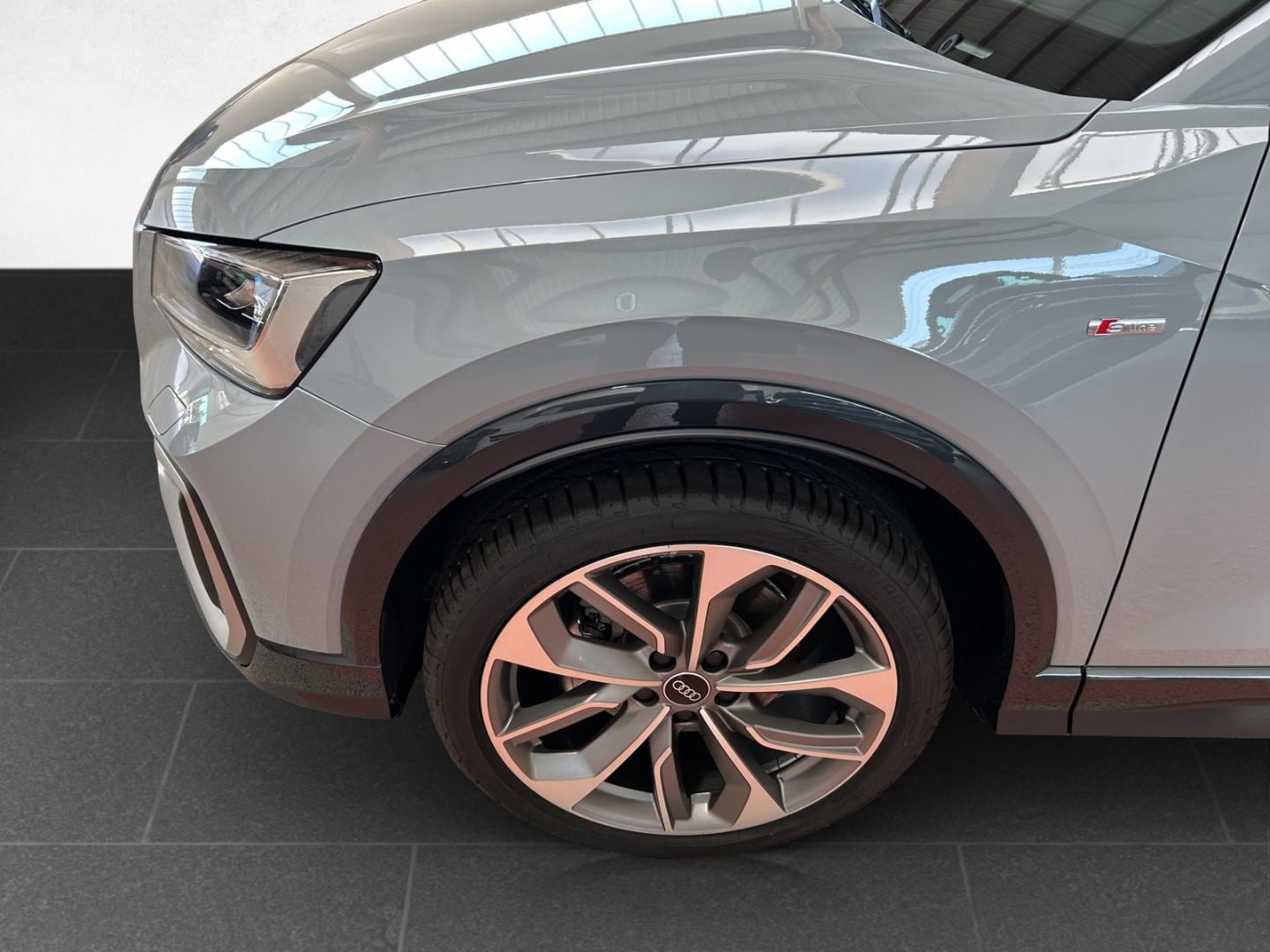 Bild über Audi Q2 S line 35 TFSI S tronic - für weitere Informationen kontaktieren Sie den Audi Partner