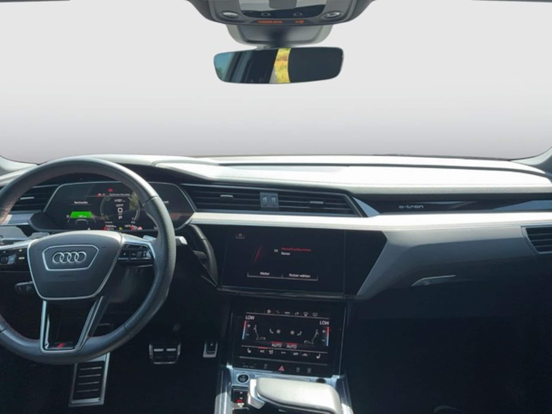 Audi Q8 Sportback e-tron S line