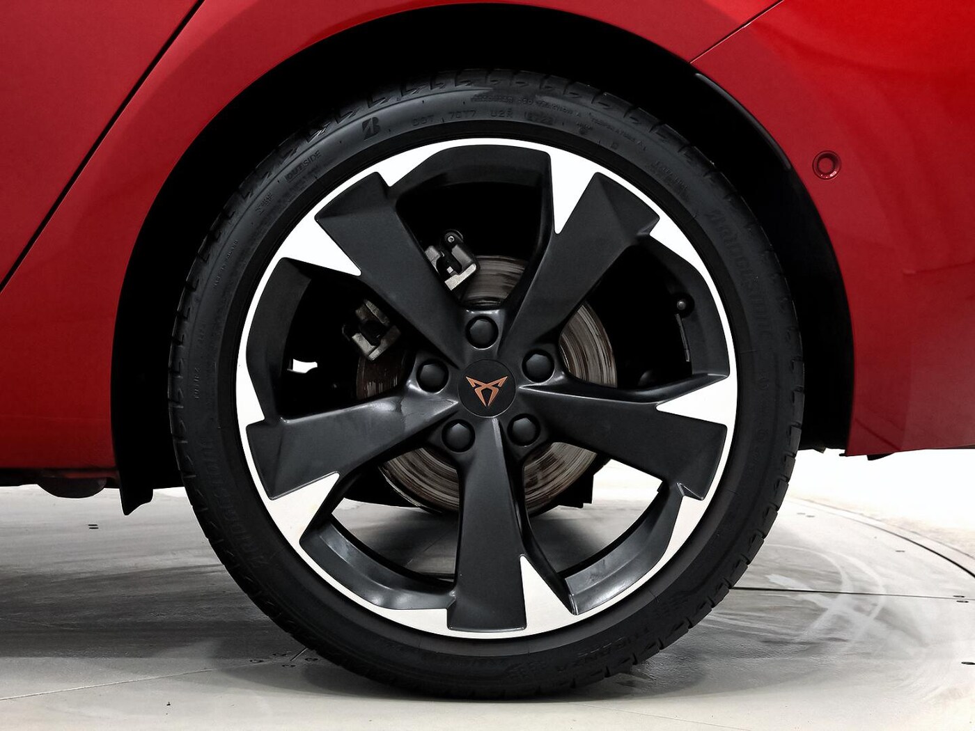 CUPRA Leon León 1.5 eTSI DSG 110 kW (150 CV) — photo 9