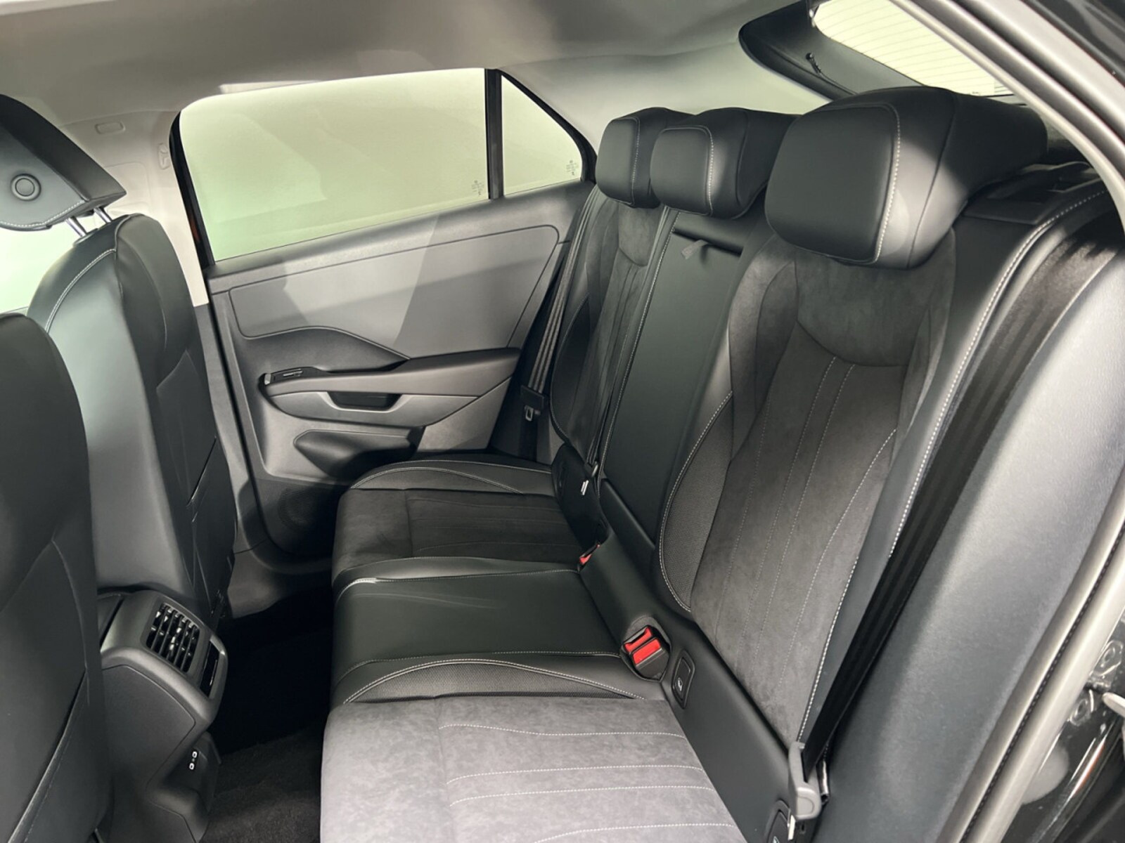 Volkswagen T-Roc – Bild 7
