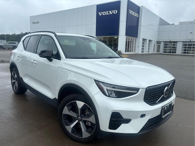 2024 Volvo XC40