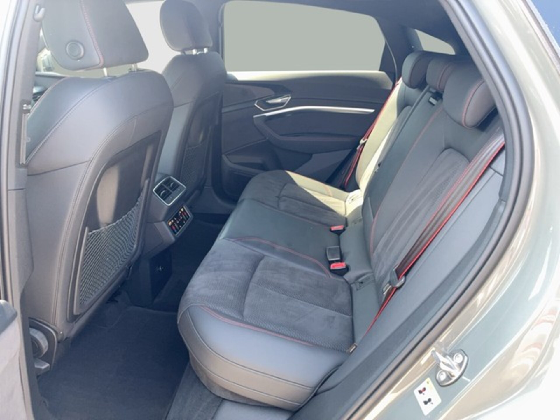 Audi Q8 Sportback e-tron S line