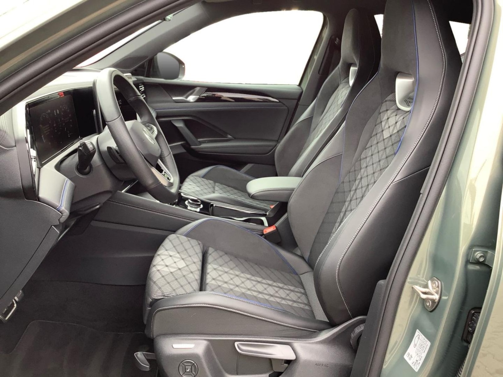 Volkswagen Tiguan – Bild 8