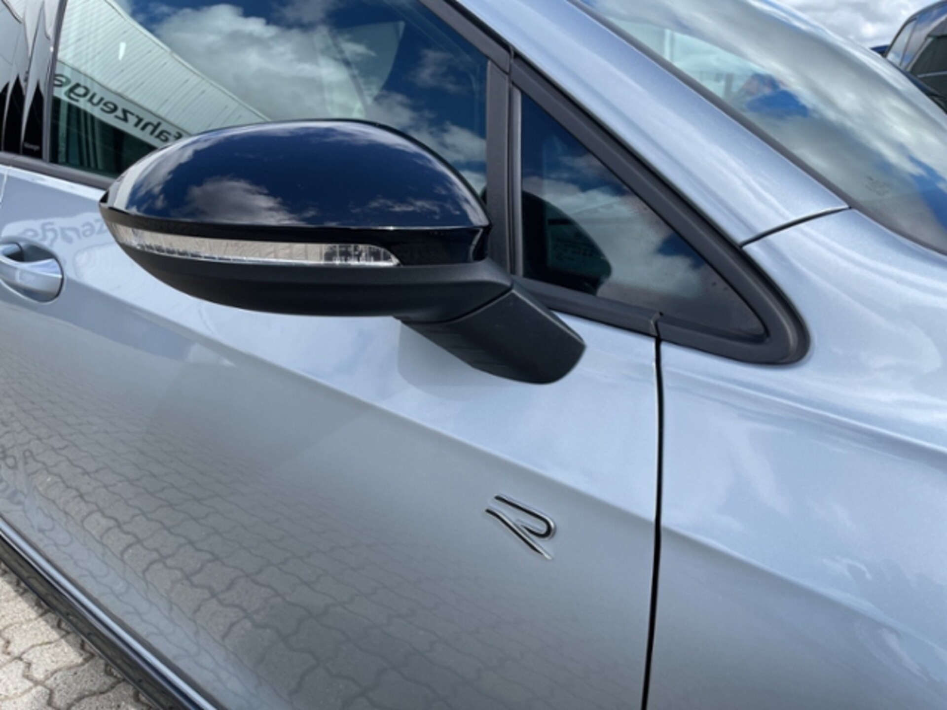 Volkswagen Golf Variant R-Line