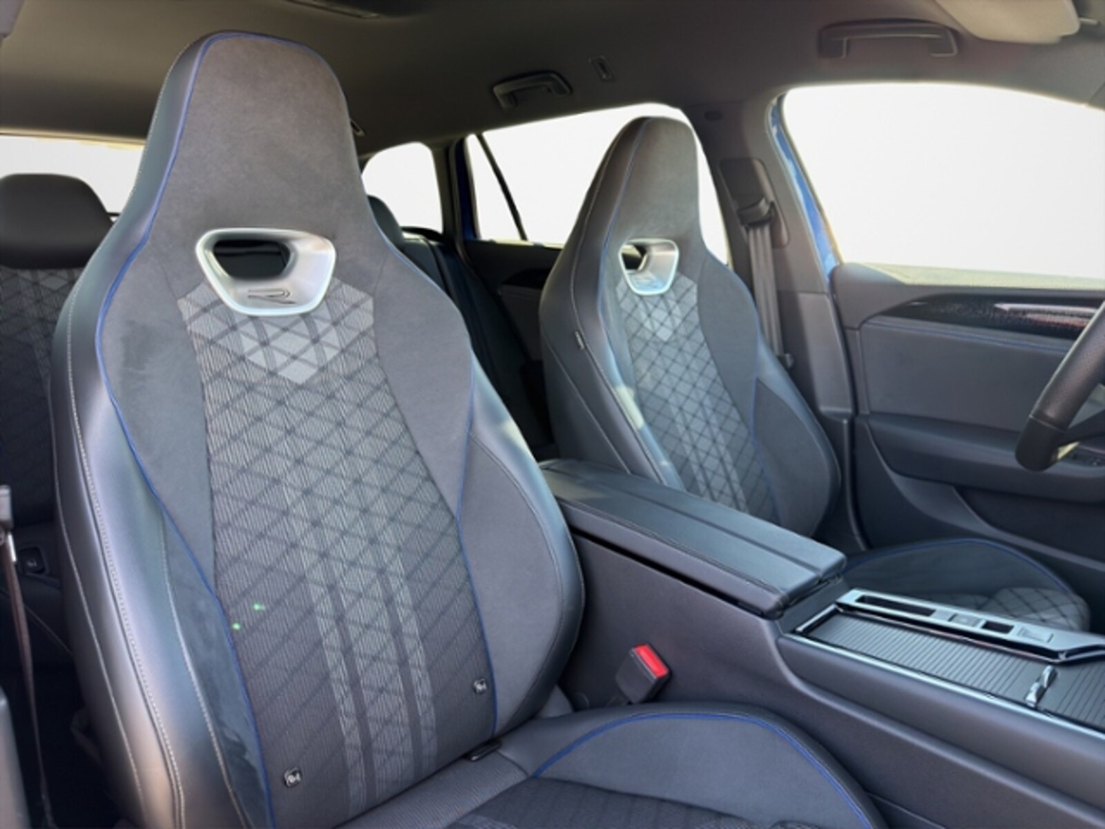Volkswagen Passat – Bild 14