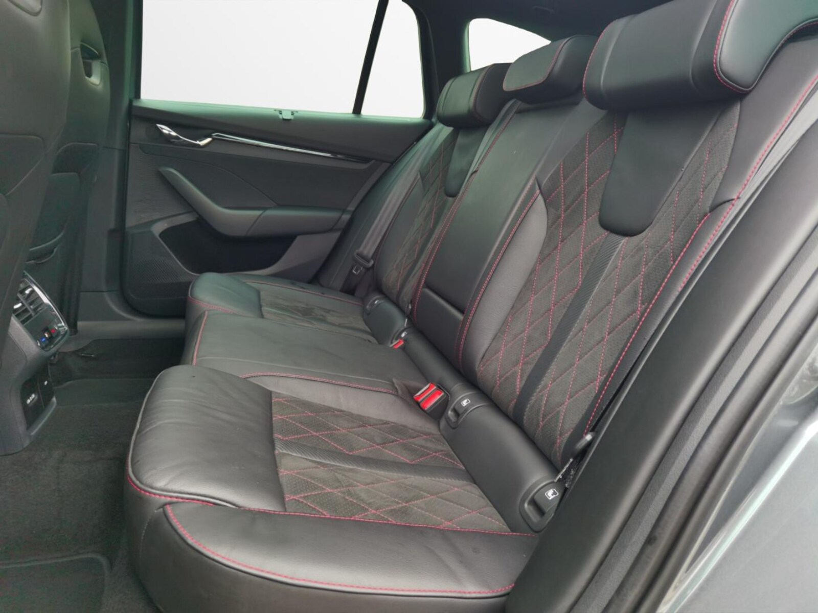 Škoda Octavia Combi – Bild 12