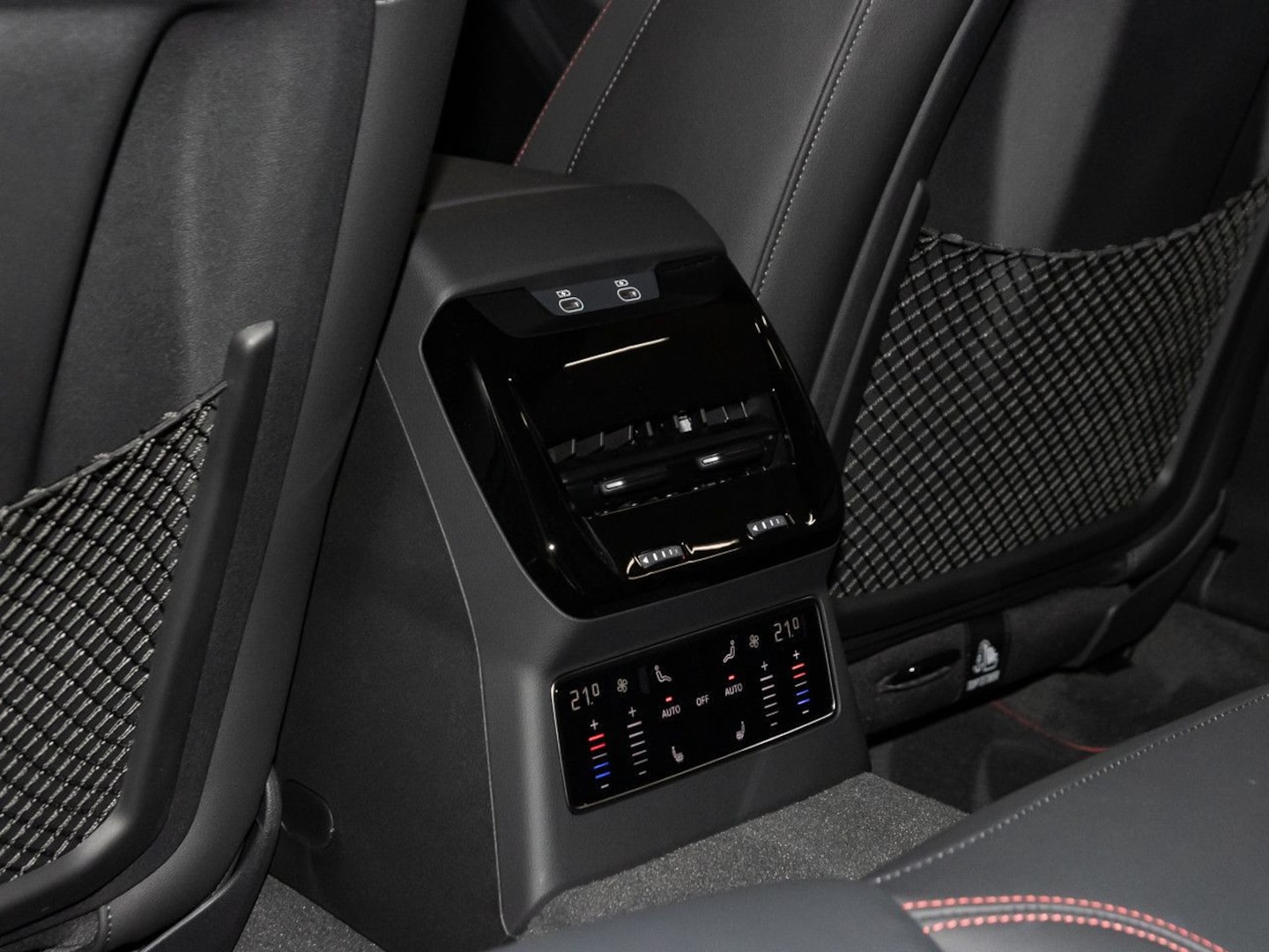 Bild über Audi A6 Avant TFSI quattro 270 kW S tronic - für weitere Informationen kontaktieren Sie den Audi Partner