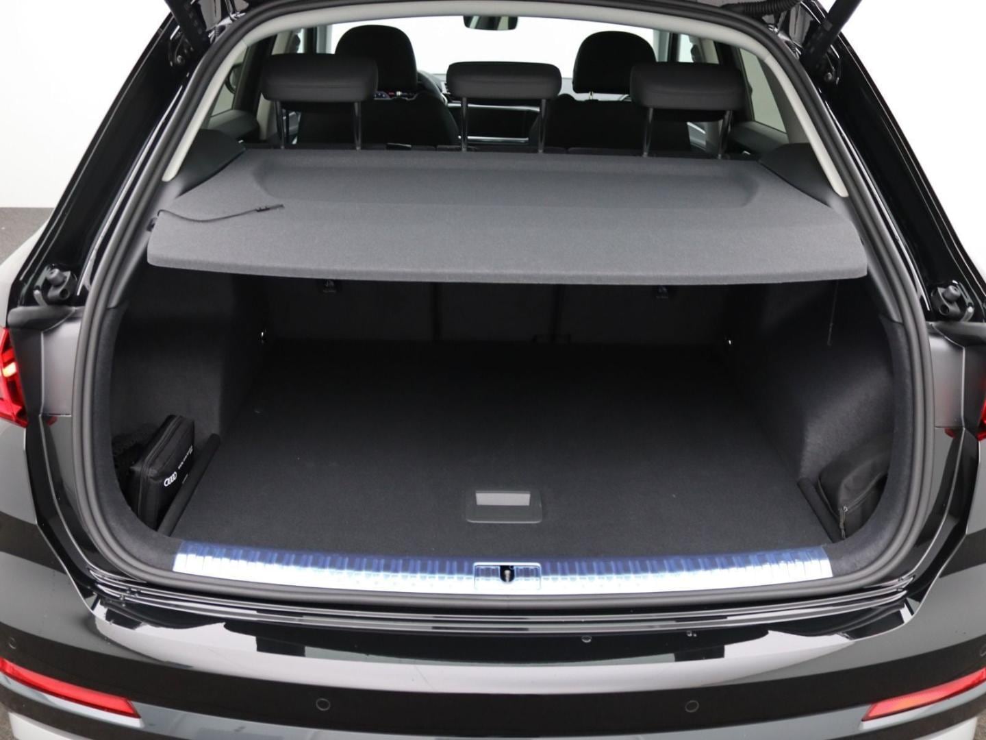 Bild über Audi Q3 advanced 35 TFSI S tronic - für weitere Informationen kontaktieren Sie den Audi Partner