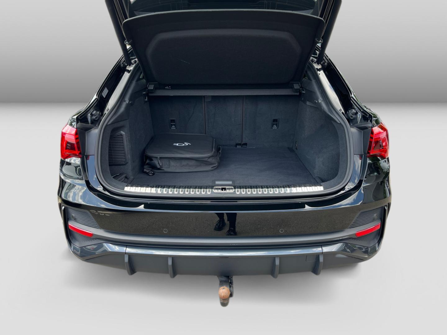 Image about Audi Q3 Sportback TFSI e 45 TFSI e S tronic