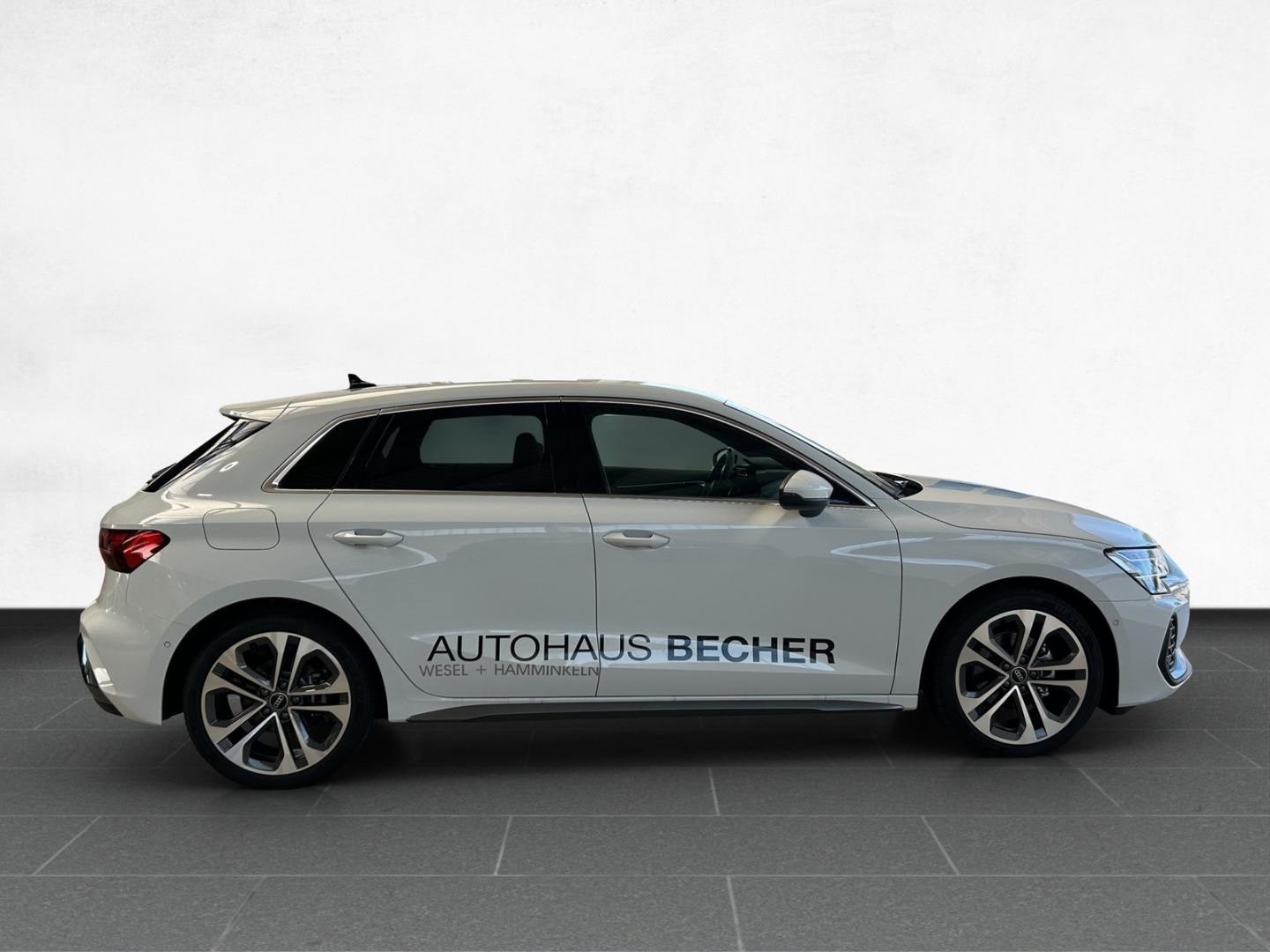 Bild über Audi A3 Sportback S line 35 TFSI S tronic - für weitere Informationen kontaktieren Sie den Audi Partner
