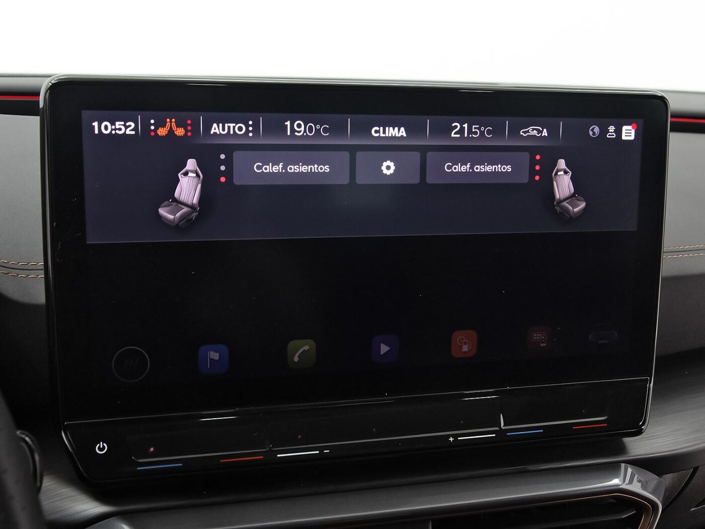 CUPRA Leon León 1.5 eTSI DSG 110 kW (150 CV) — photo 33