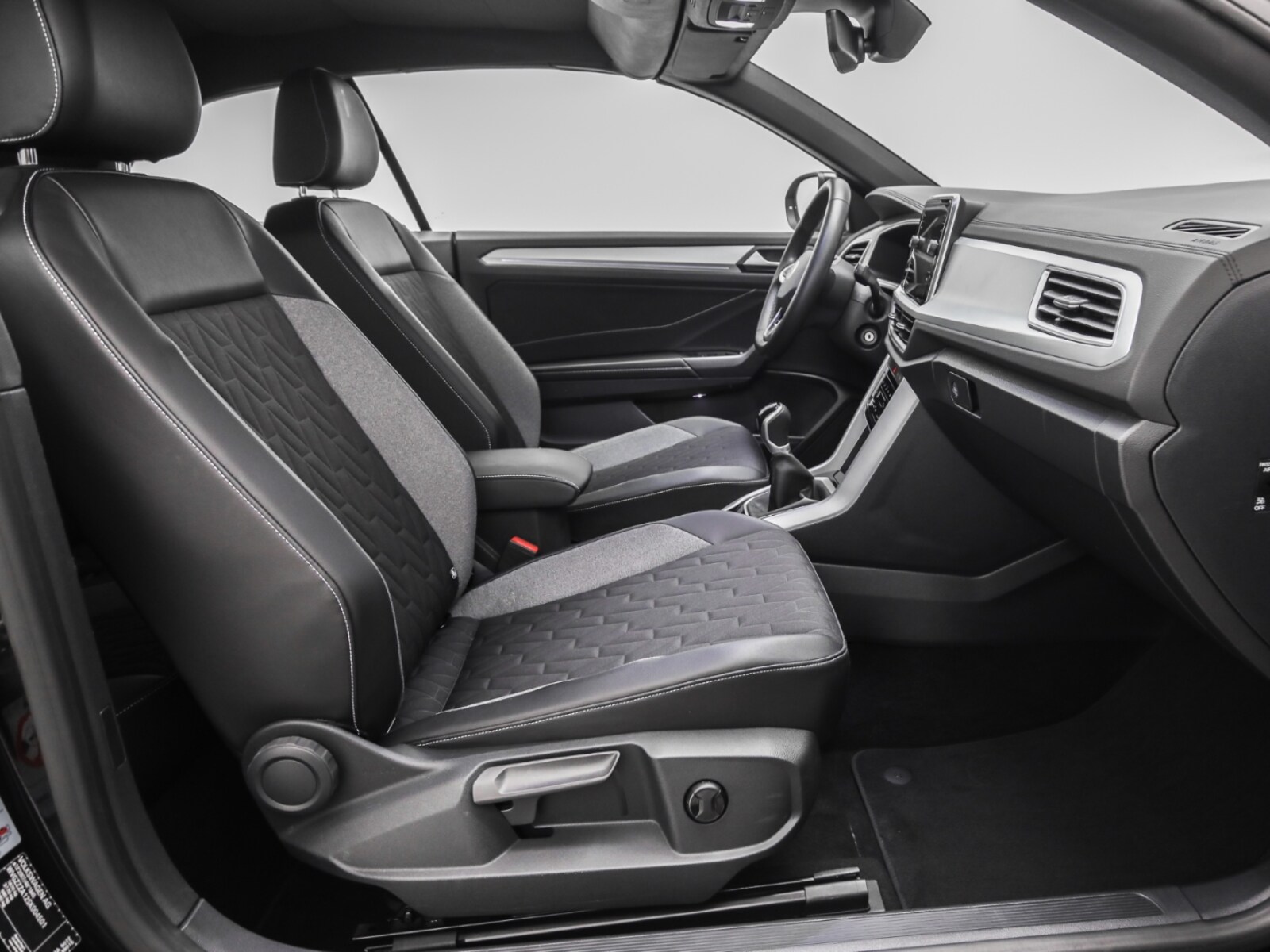 Volkswagen T-Roc Cabriolet – Bild 12