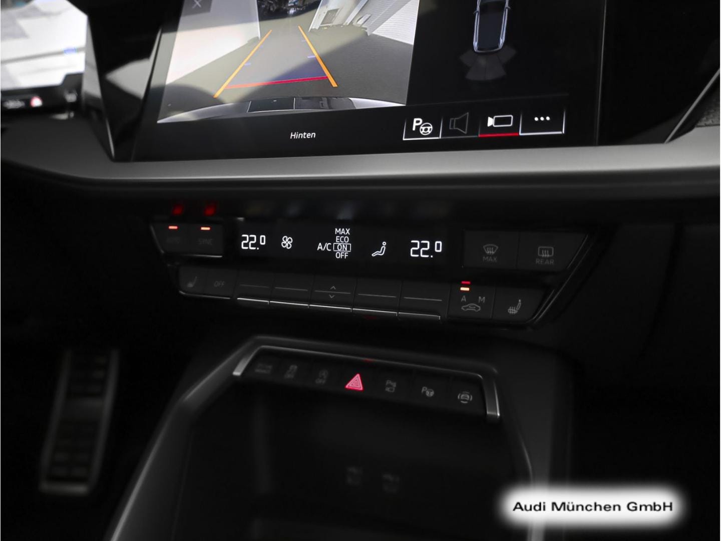 Bild über Audi S3 Sportback TFSI quattro S tronic - für weitere Informationen kontaktieren Sie den Audi Partner