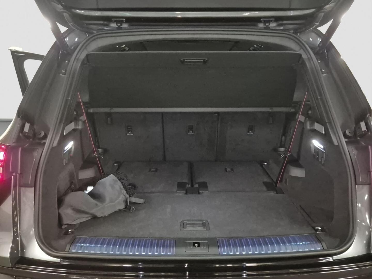 Bild über Audi Q7 SUV TDI quattro 220 kW tiptronic - für weitere Informationen kontaktieren Sie den Audi Partner