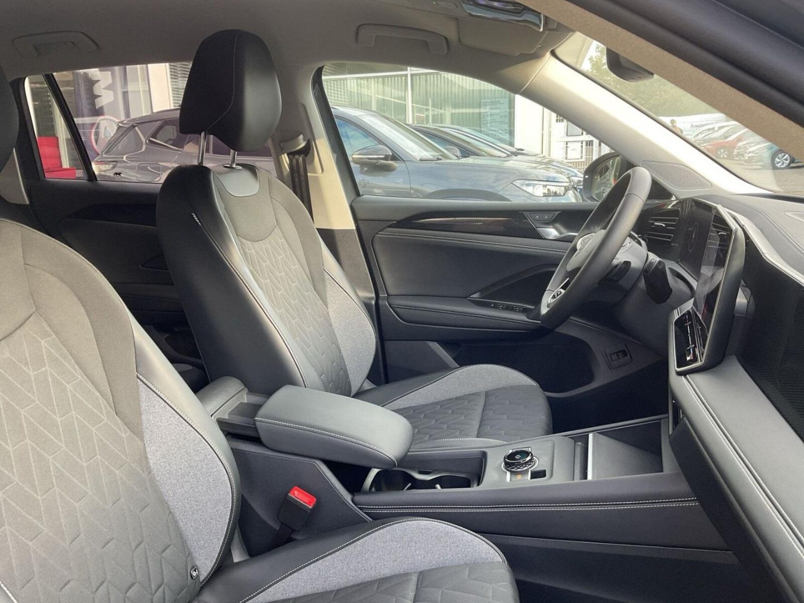 Volkswagen Tiguan – Bild 11