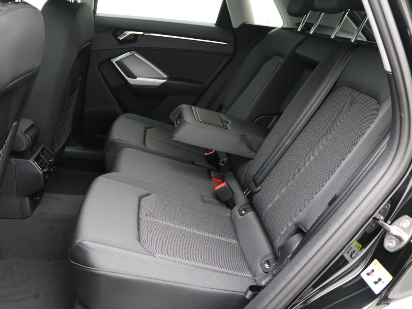 Bild über Audi Q3 advanced 35 TFSI S tronic - für weitere Informationen kontaktieren Sie den Audi Partner