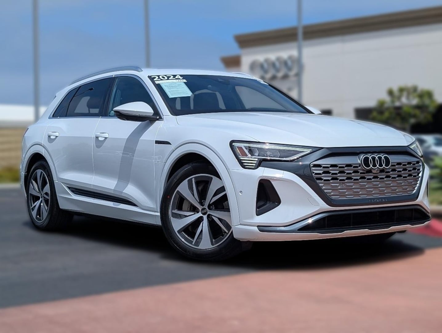 2024 Audi Q8 e-tron