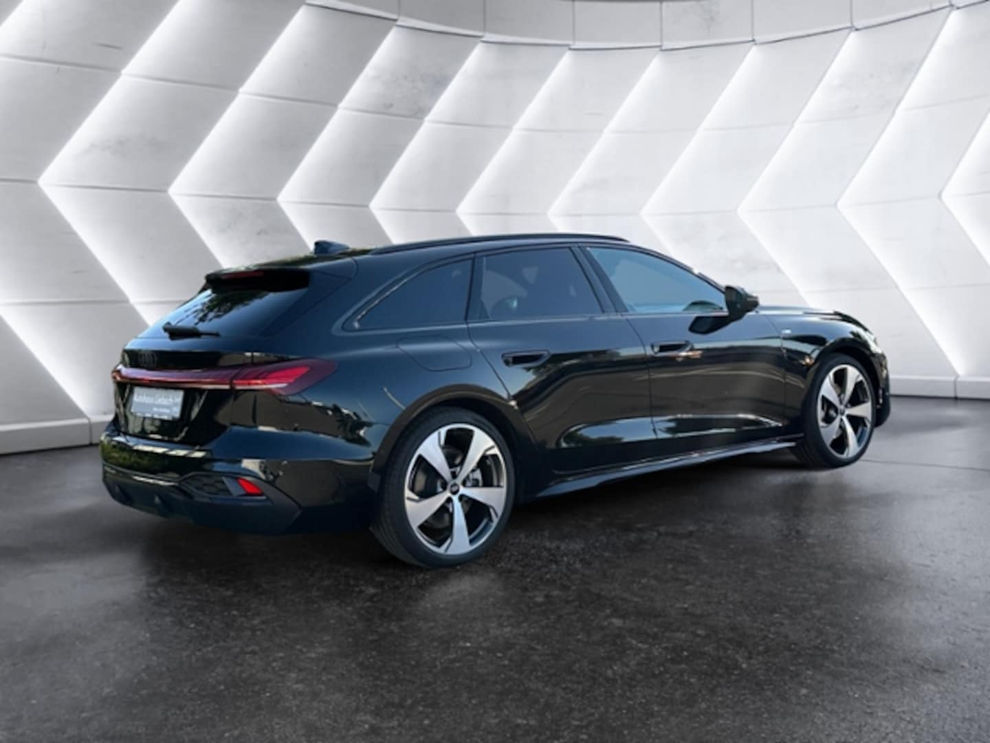 Bild über Audi A5 Avant TDI 150 kW S tronic - für weitere Informationen kontaktieren Sie den Audi Partner