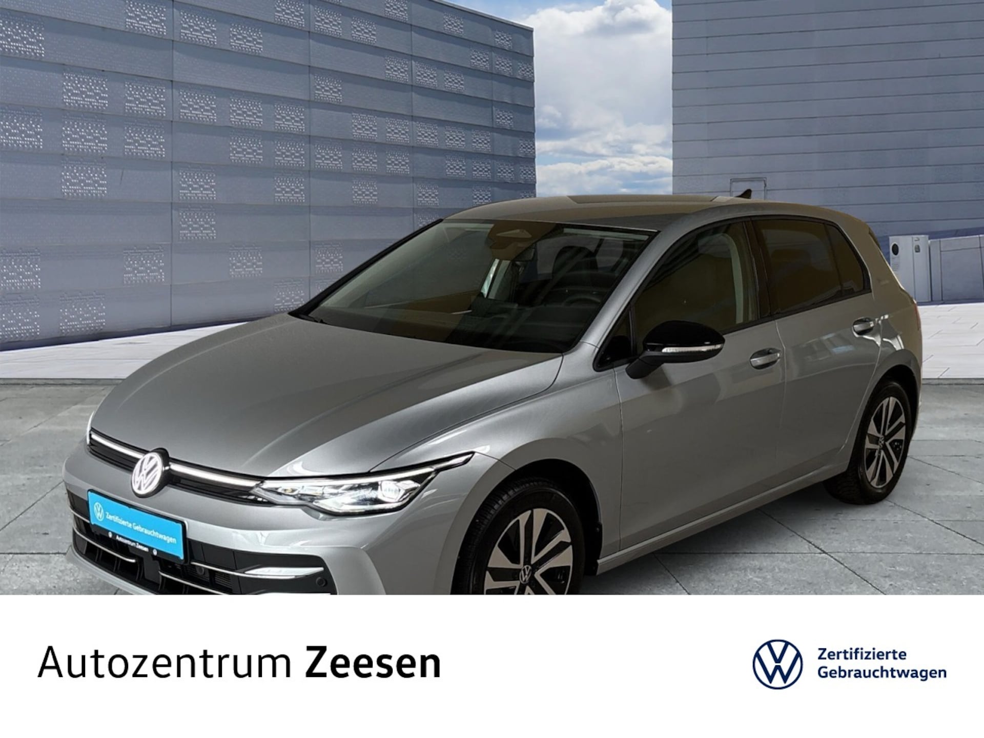 Volkswagen Golf 2026 — Golf VIII 1.5 eTSI ENERGY OPF DSG+SHZ+BAA+USB+RS