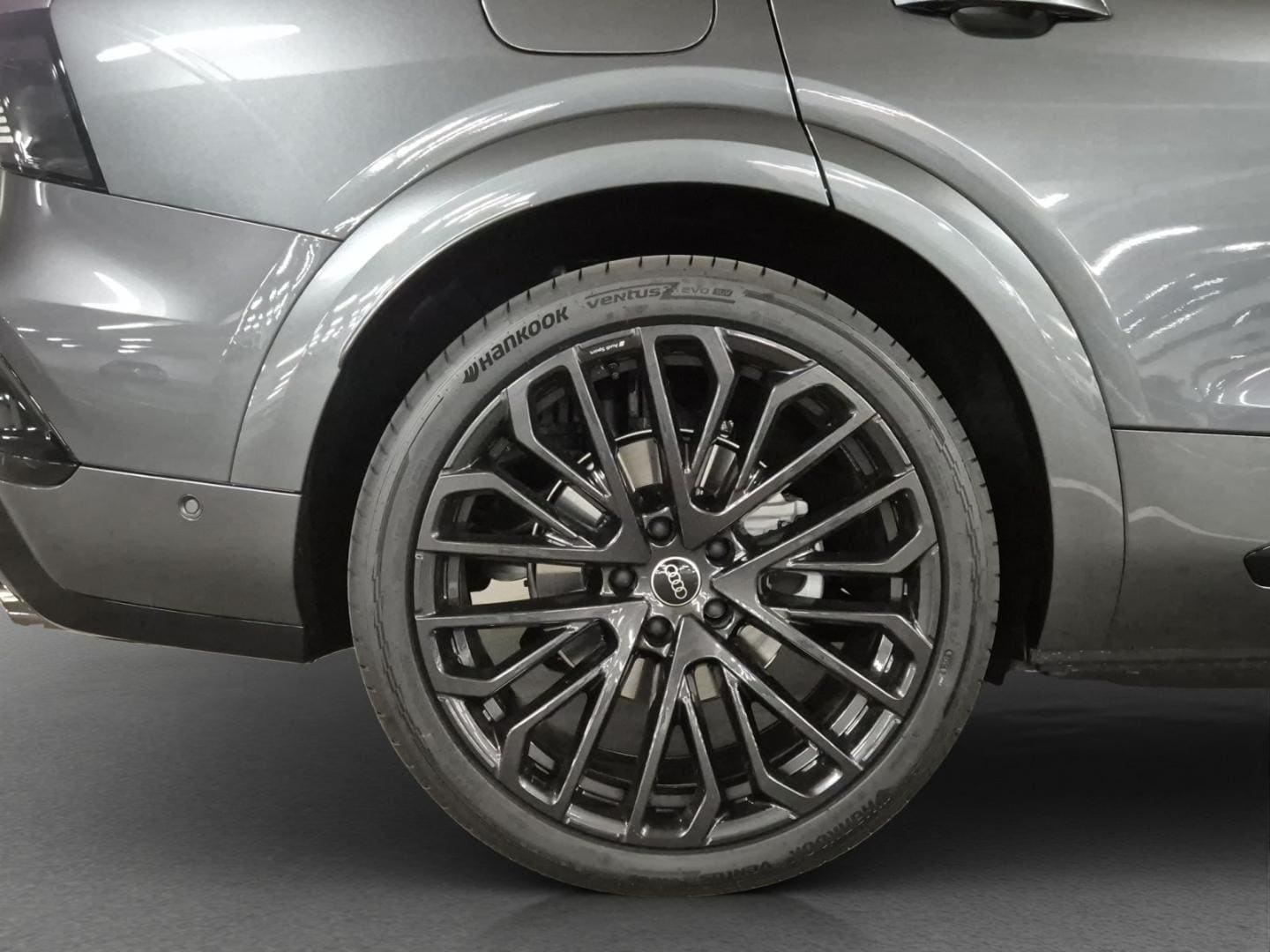 Bild über Audi Q7 SUV TDI quattro 220 kW tiptronic - für weitere Informationen kontaktieren Sie den Audi Partner