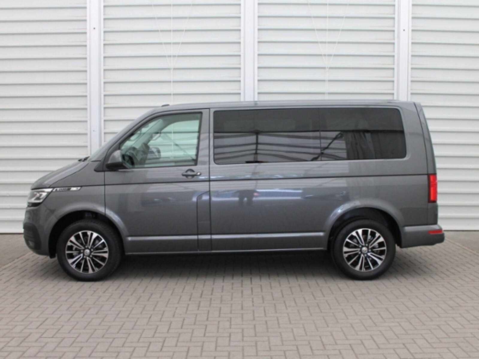 Volkswagen T6.1 Caravelle kurzer Radstand – Bild 3