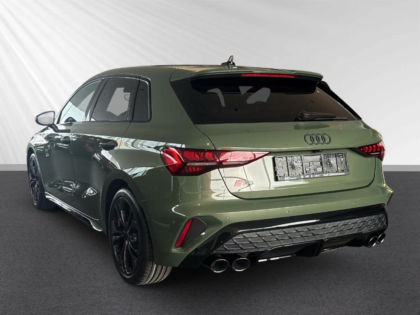 Bild über Audi S3 Sportback TFSI quattro S tronic - für weitere Informationen kontaktieren Sie den Audi Partner