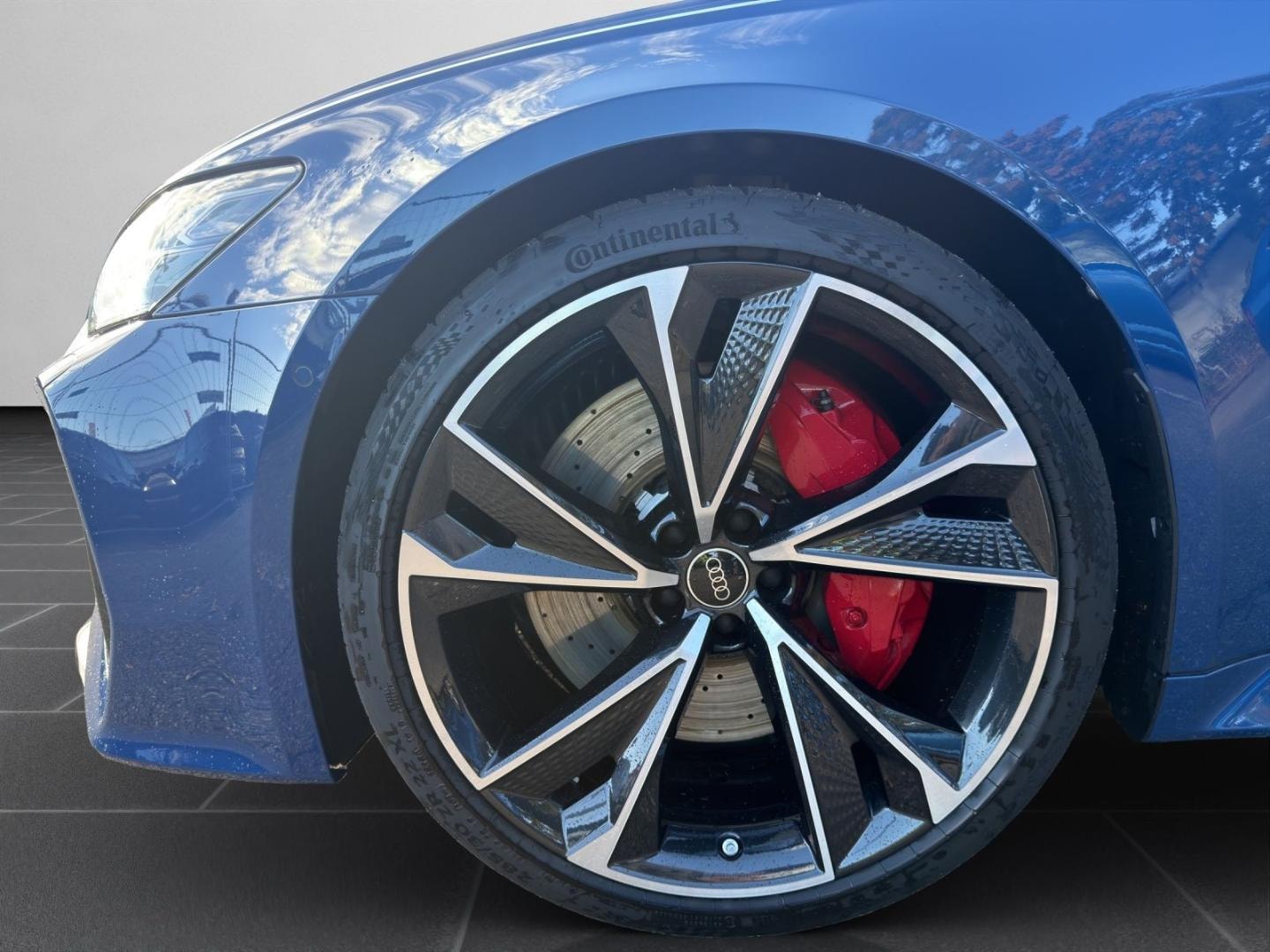 Bild über Audi RS 6 Avant TFSI quattro tiptronic - für weitere Informationen kontaktieren Sie den Audi Partner