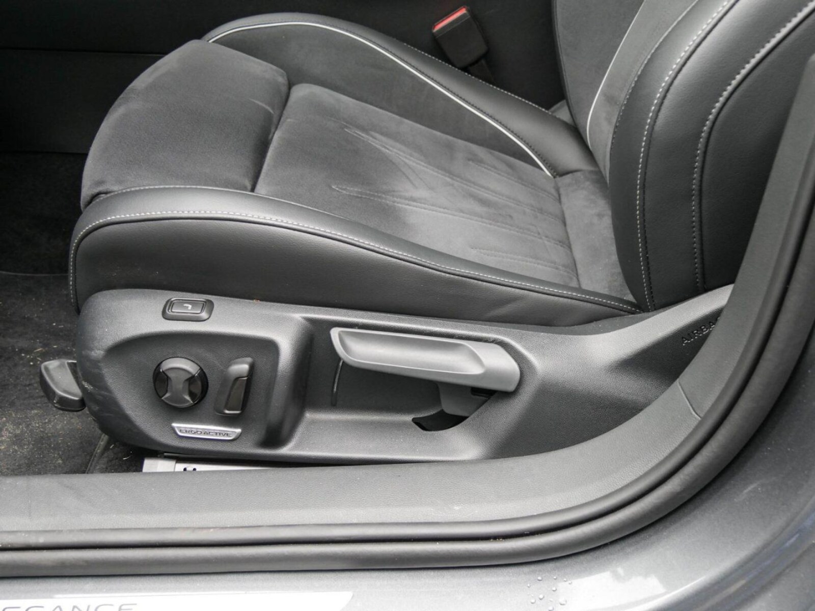 Volkswagen Passat – Bild 12