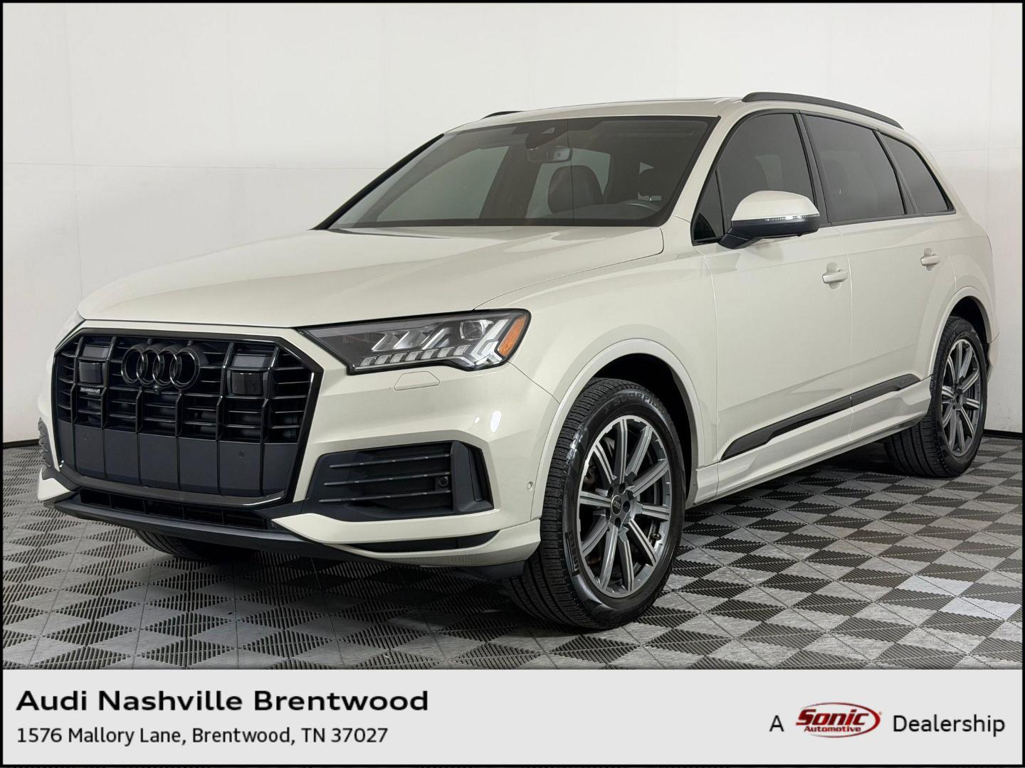 2023 Audi Q7 45 Premium Plus quattro Tiptronic's photo