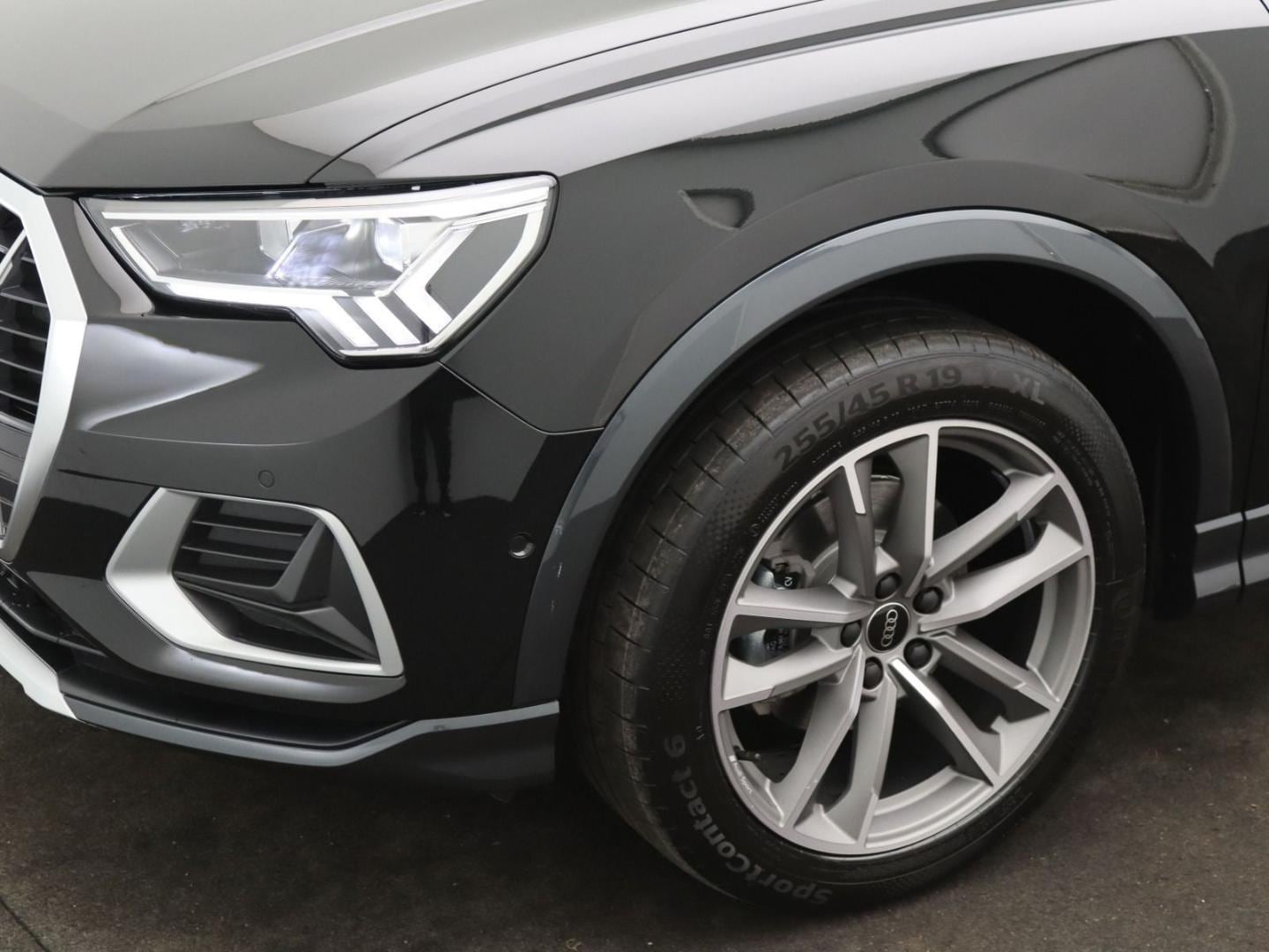 Bild über Audi Q3 advanced 35 TFSI S tronic - für weitere Informationen kontaktieren Sie den Audi Partner