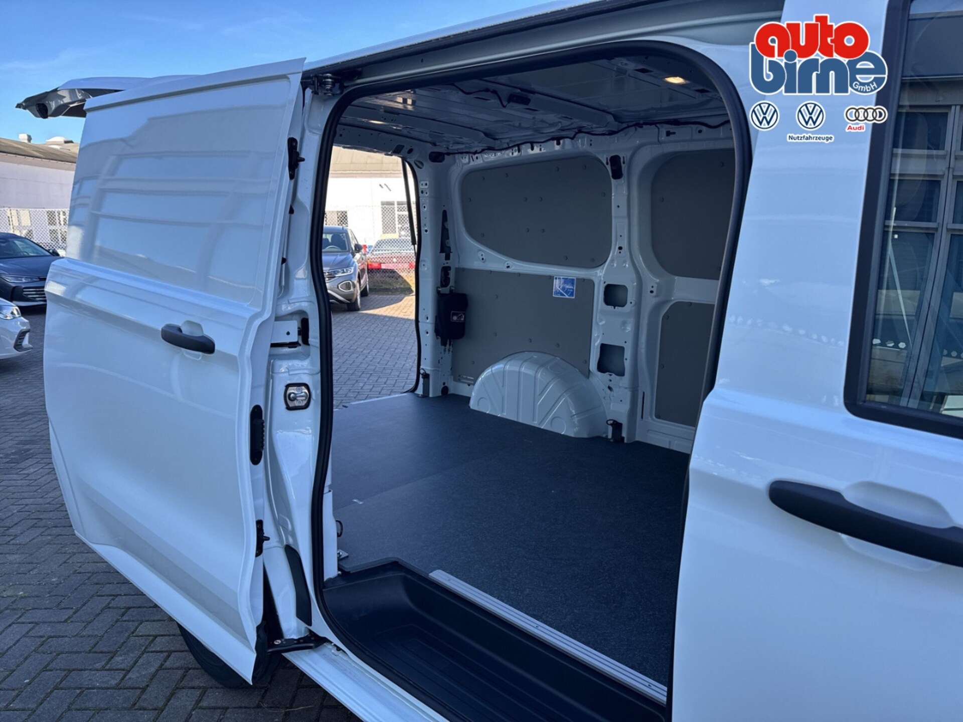 Volkswagen Transporter Kasten kurzer Radstand