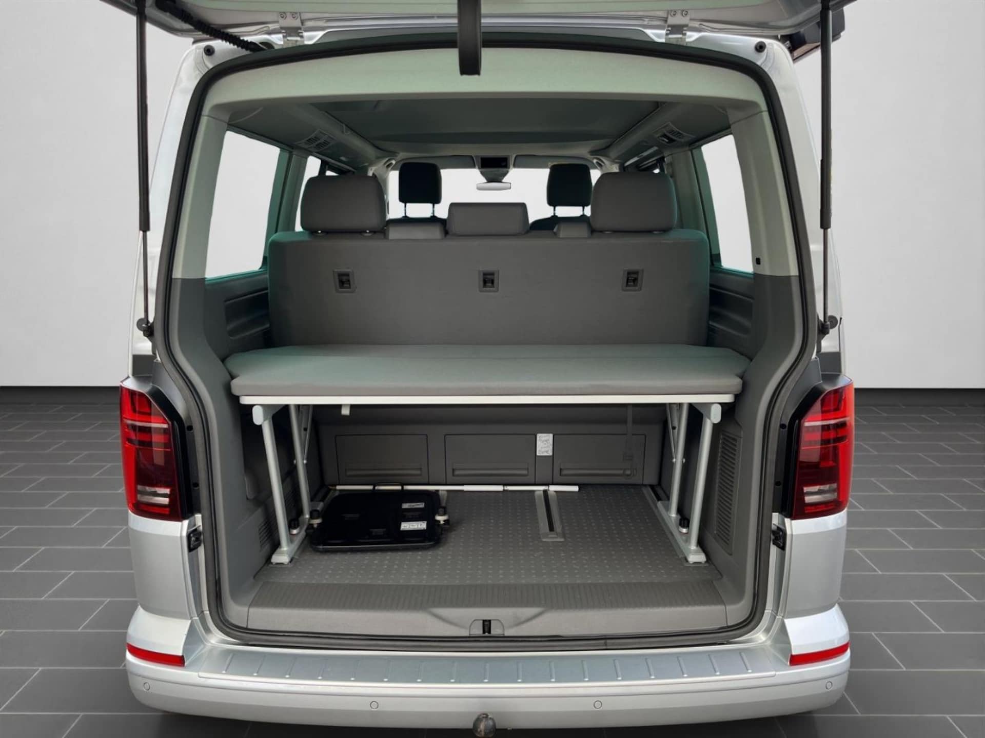 Volkswagen T6.1 California Beach