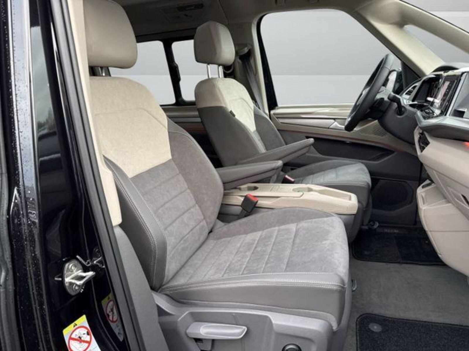 Volkswagen Multivan Langversion – Bild 10