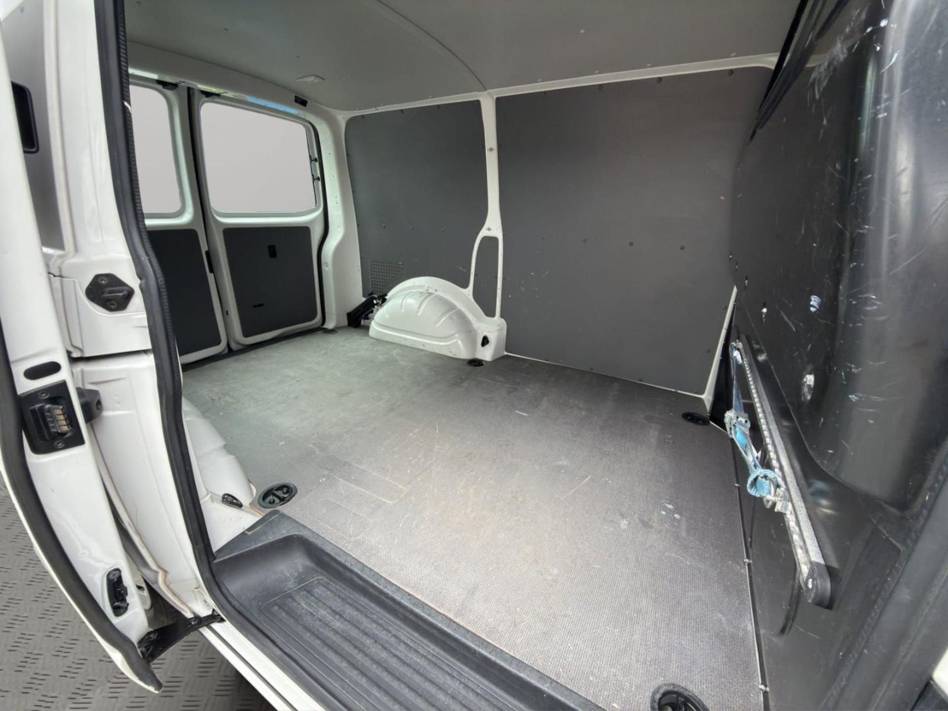 Volkswagen T6.1 Transporter Kasten kurzer Radstand