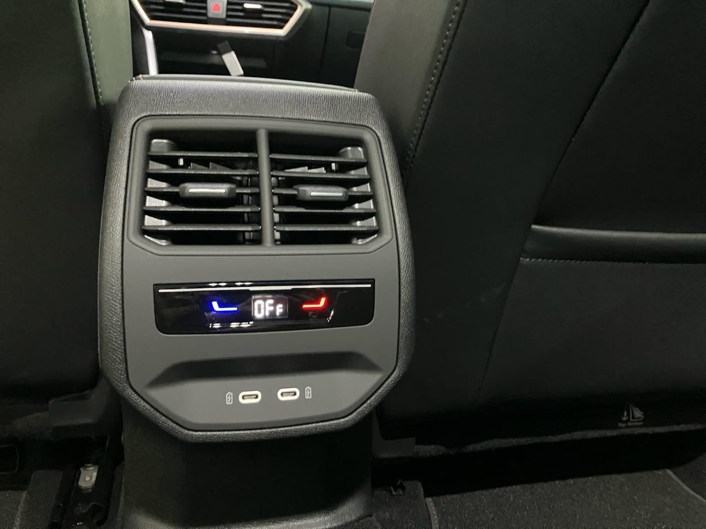 CUPRA Leon León 1.5 eTSI DSG 110 kW (150 CV) — photo 20