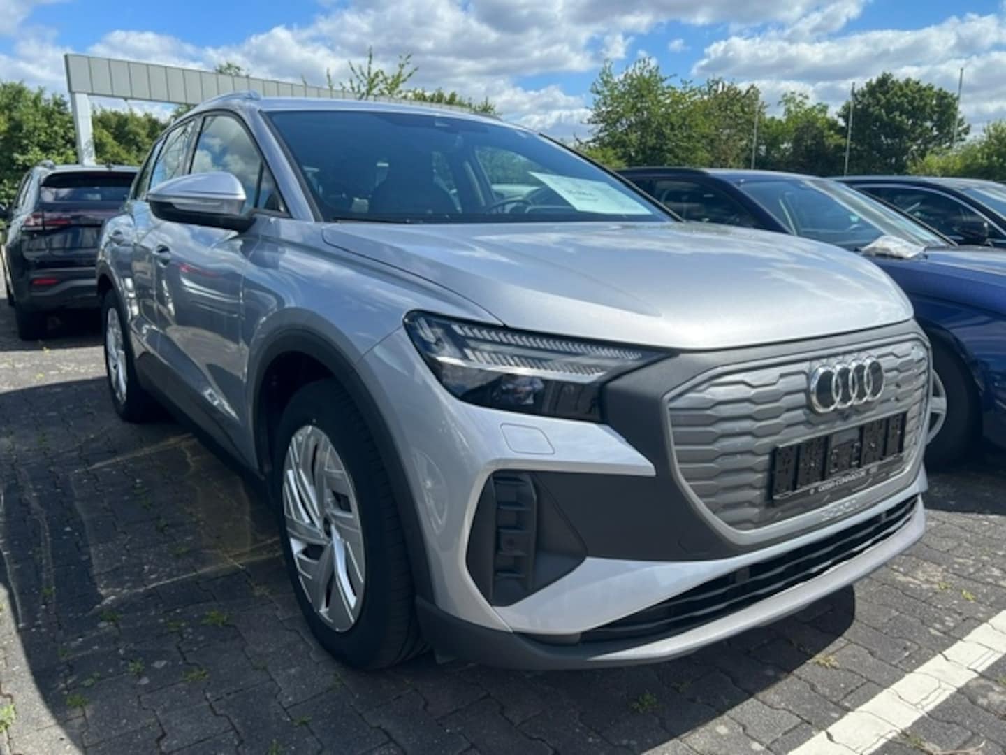Bild über Audi Q4 e-tron 40 e-tron - für weitere Informationen kontaktieren Sie den Audi Partner