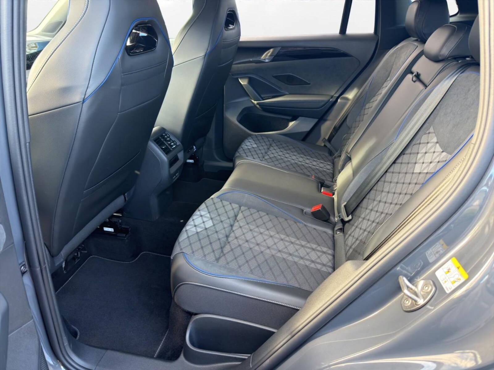 Volkswagen Tiguan – Bild 11
