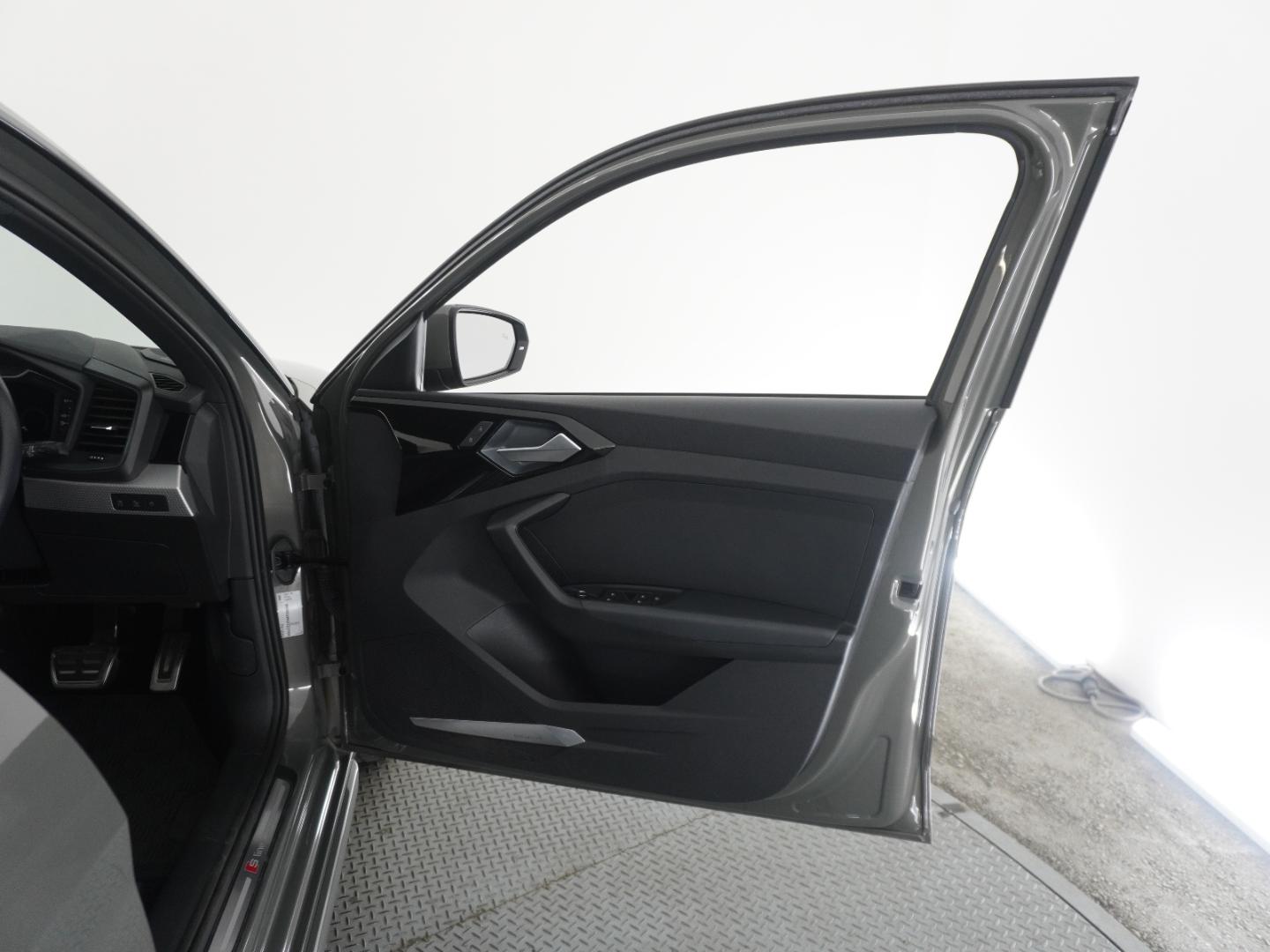 Audi A1 Sportback 25 TFSI S line 70(95) kW(PS) S tronic for more details contact your dealer