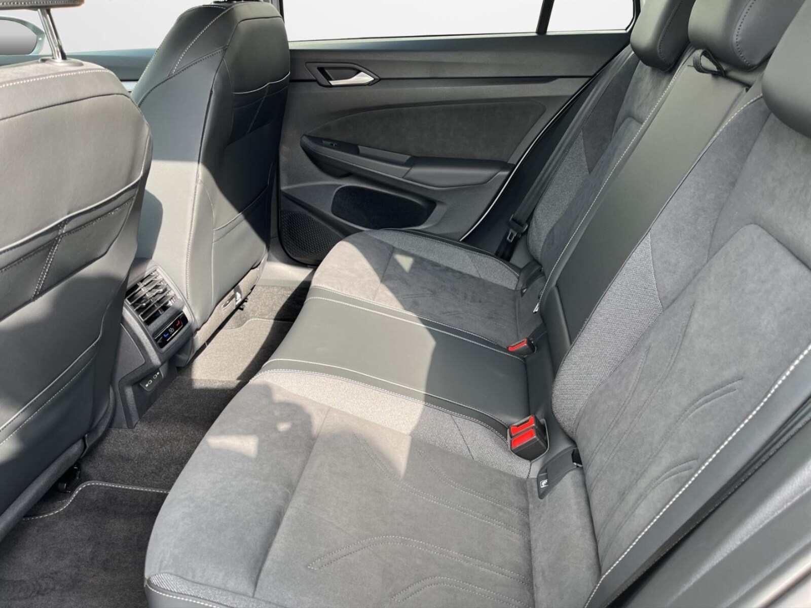 Volkswagen Golf Variant – Bild 12