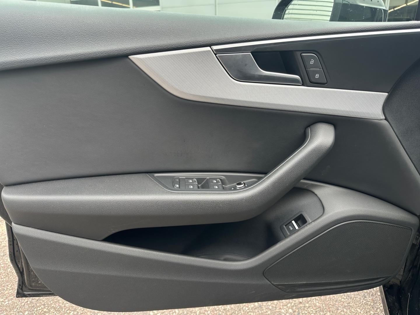 Image about Audi A5 Sportback Design Luxe 40 TFSI 140 kW (190 ch) S tronic