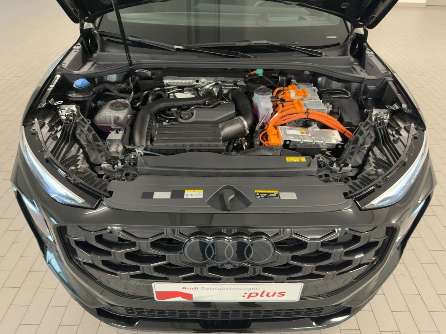 Bild über Audi Q3 SUV e-hybrid e-hybrid 200 kW S tronic - für weitere Informationen kontaktieren Sie den Audi Partner
