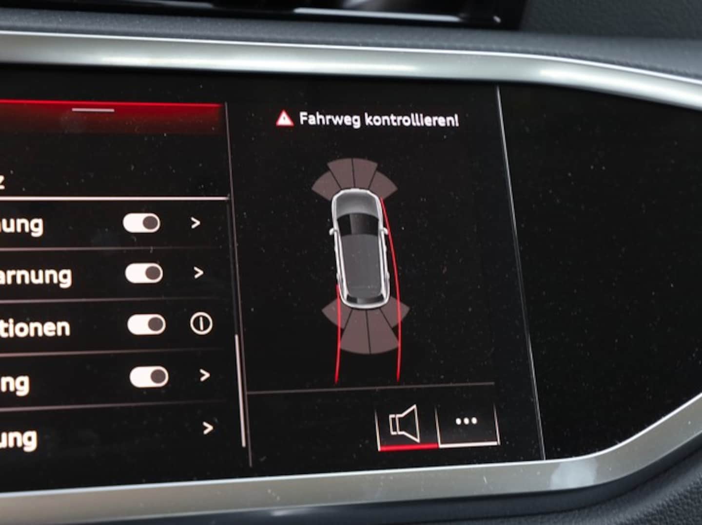 Bild über Audi Q3 TDI 110 kW S tronic - für weitere Informationen kontaktieren Sie den Audi Partner